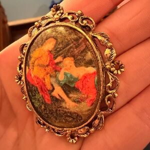 Vintage Gold Brooch with Artistic Design